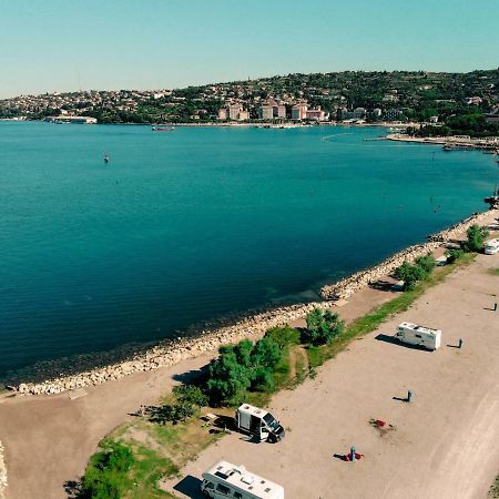 Marina Luxury Houseboat Lavender Villa Portorož Dış mekan fotoğraf