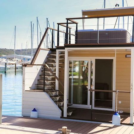 Marina Luxury Houseboat Lavender Villa Portorož Dış mekan fotoğraf