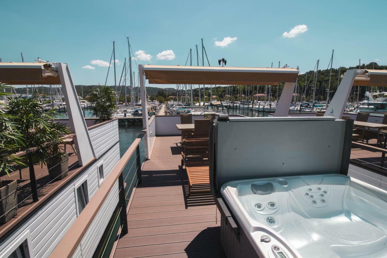 Marina Luxury Houseboat Lavender Villa Portorož Dış mekan fotoğraf