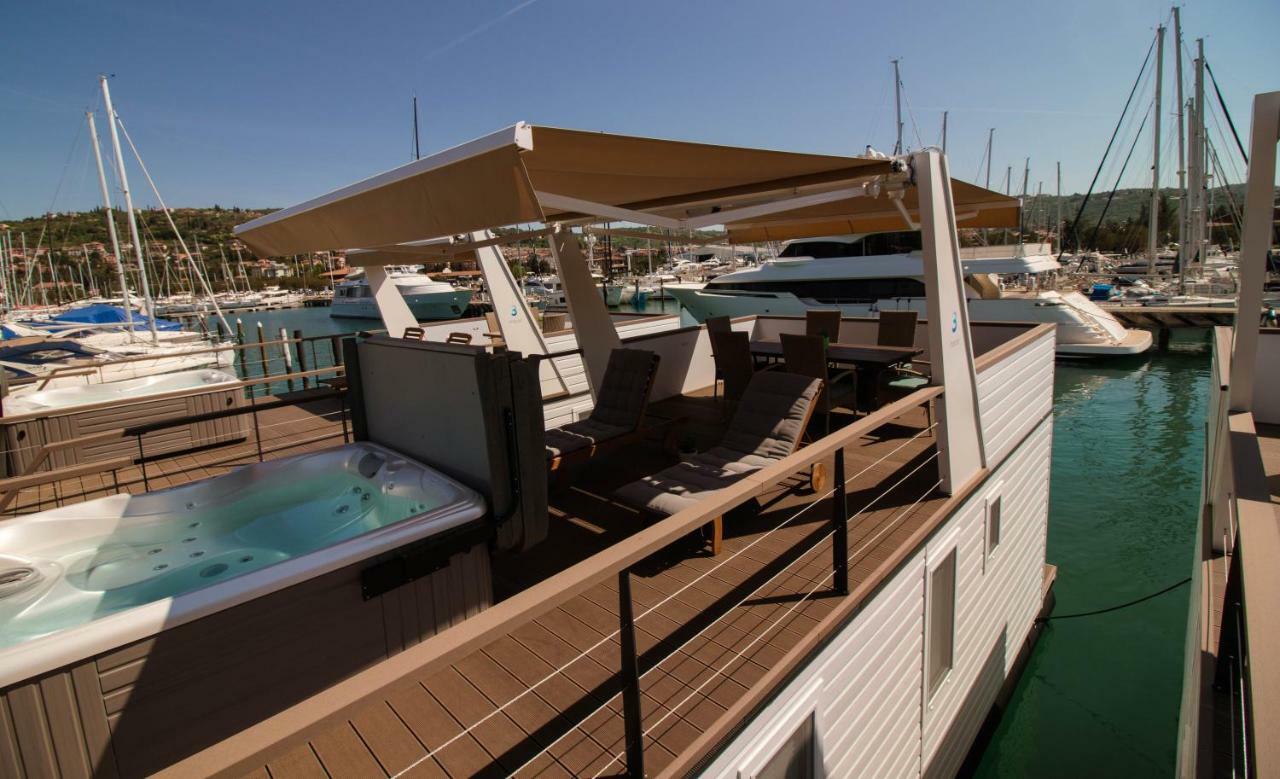 Marina Luxury Houseboat Lavender Villa Portorož Dış mekan fotoğraf